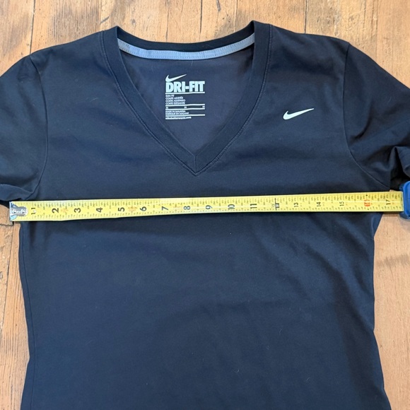Nike Women's Black V-Neck Dri-FIT Tee - Picture 5 of 6